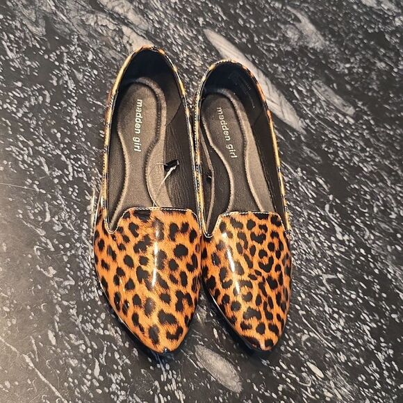 BRAND NEW MADDEN GIRL LEOPARD PRINT SLIP ON WOMEN'S LOAFERS - Picture 2 of 16